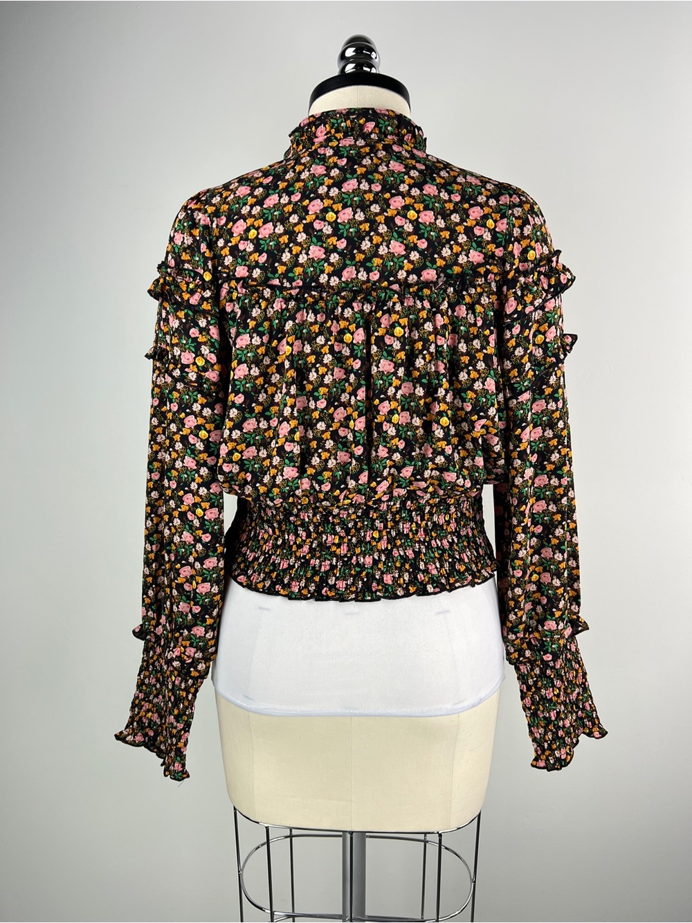 💚 3793. Floral Smocked Waist Ruffle Blouse - Black/Pink - Picture 3 of 8